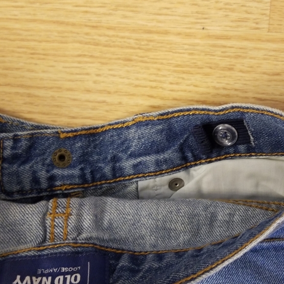 Old Navy Loose jeans - Picture 6 of 7